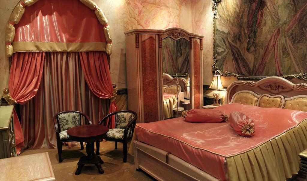 Alexandrapol Palace Hotel Gjumri Værelse billede